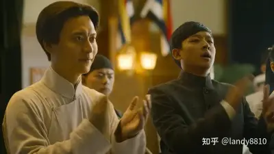 私家侦探：爱情与战争剧照1
